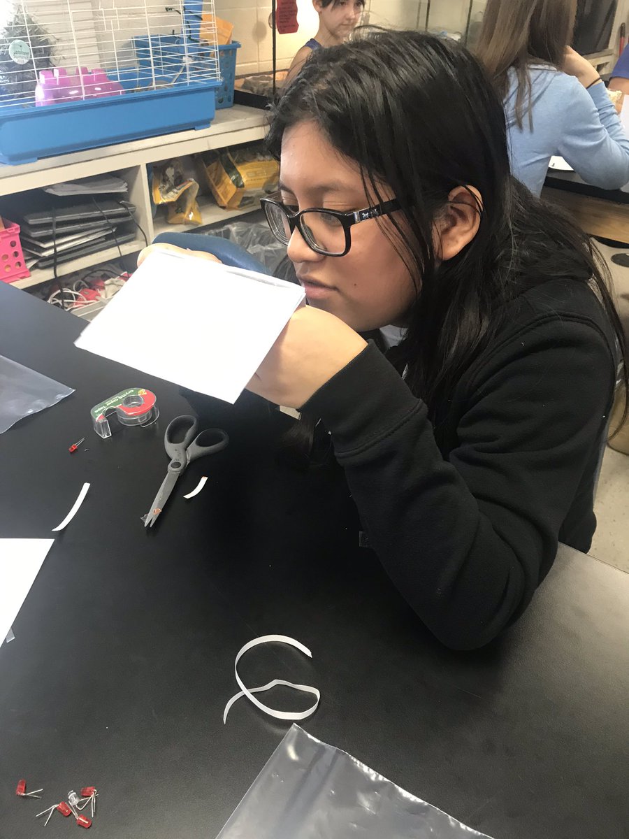 Schleimscience's tweet image. #cppfemineers @StAgnesRams week 2!! The Christmas cards are lighting up!! So proud of how the girls are using prior knowledge-from 4th grade when these girls learned how to wire electrical houses and they are using this knowledge now!
