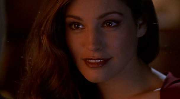 Happy 40th birthday to Kelly Brook, star of SMALLVILLE, PIRANHA 3D, and more! 