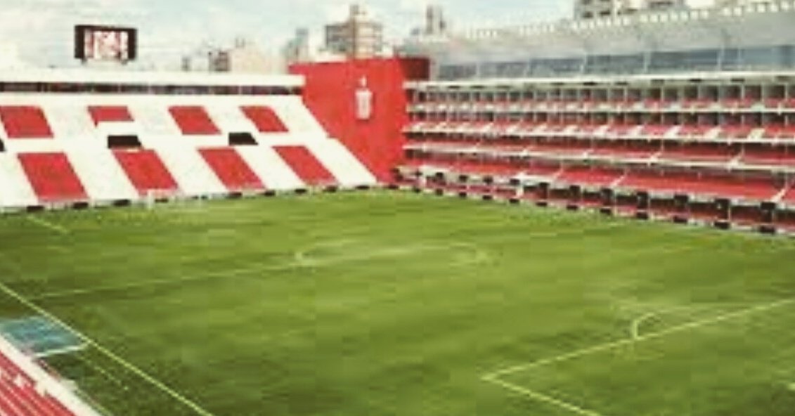 Mistica923's tweet photo. #EDLP 🔴⚪🔴 EL LUNES SE ABRE UNO, PARA VER EL PARTIDO FRENTE A COLON EN LA PANTALLA DEL ESTADIO

La cita será a las 19 en 57 y 1, donde seguramente un buen número de simpatizantes dirán presente para alentar al equipo a la distancia y en las nuevas gradas de cemento. https://t.co/Bc9hhO4T6s