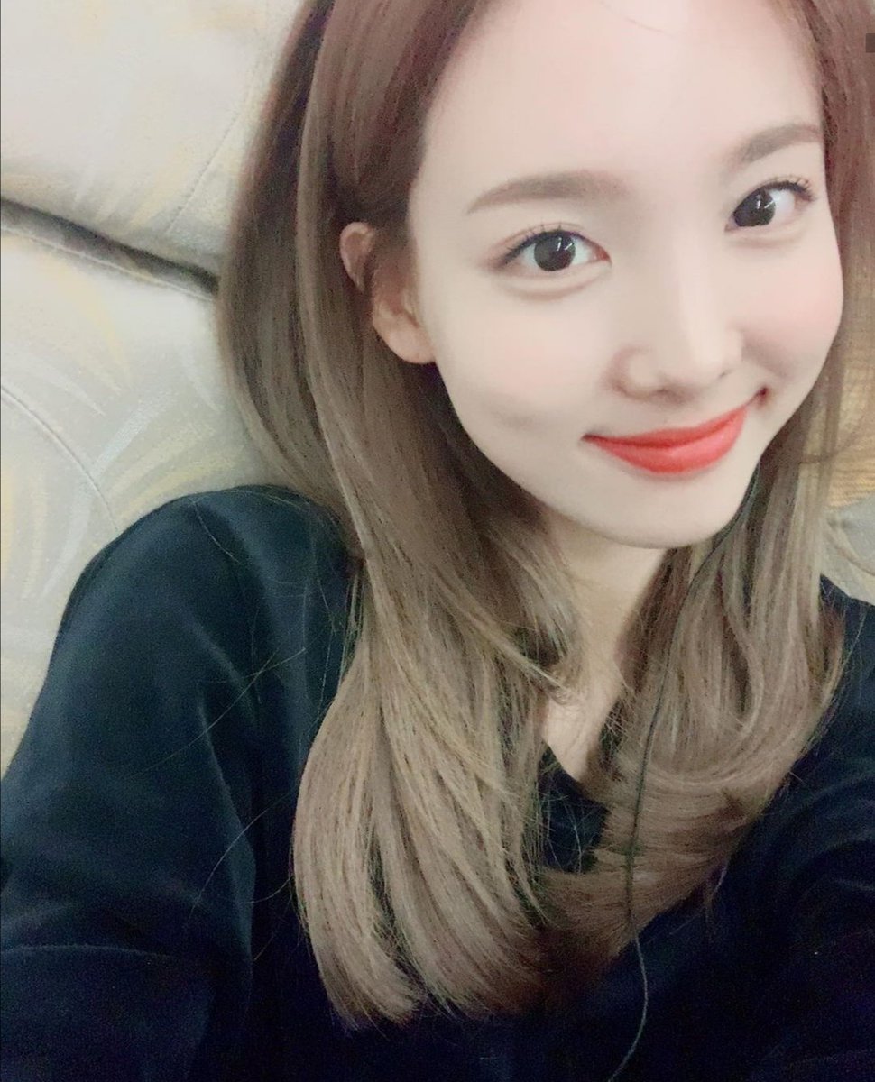 Twice_PY's tweet photo. #Imagen🍭[23.11.19] 🤩
Actualización de #NAYEON en Twicetagram 💕
.
.
. 
.
.
.
#FeelSpecial #FeelSpecial_Twice #GetWellSoonMina #FANCY 
#TWICEPY #ONCEPY #ONCE #ONCEPY
#ComebackTwice #TWICEJYP #JPY #twicefans #twiceestee #ONCExTWICE #twicetagram https://t.co/MxmnnOL54S