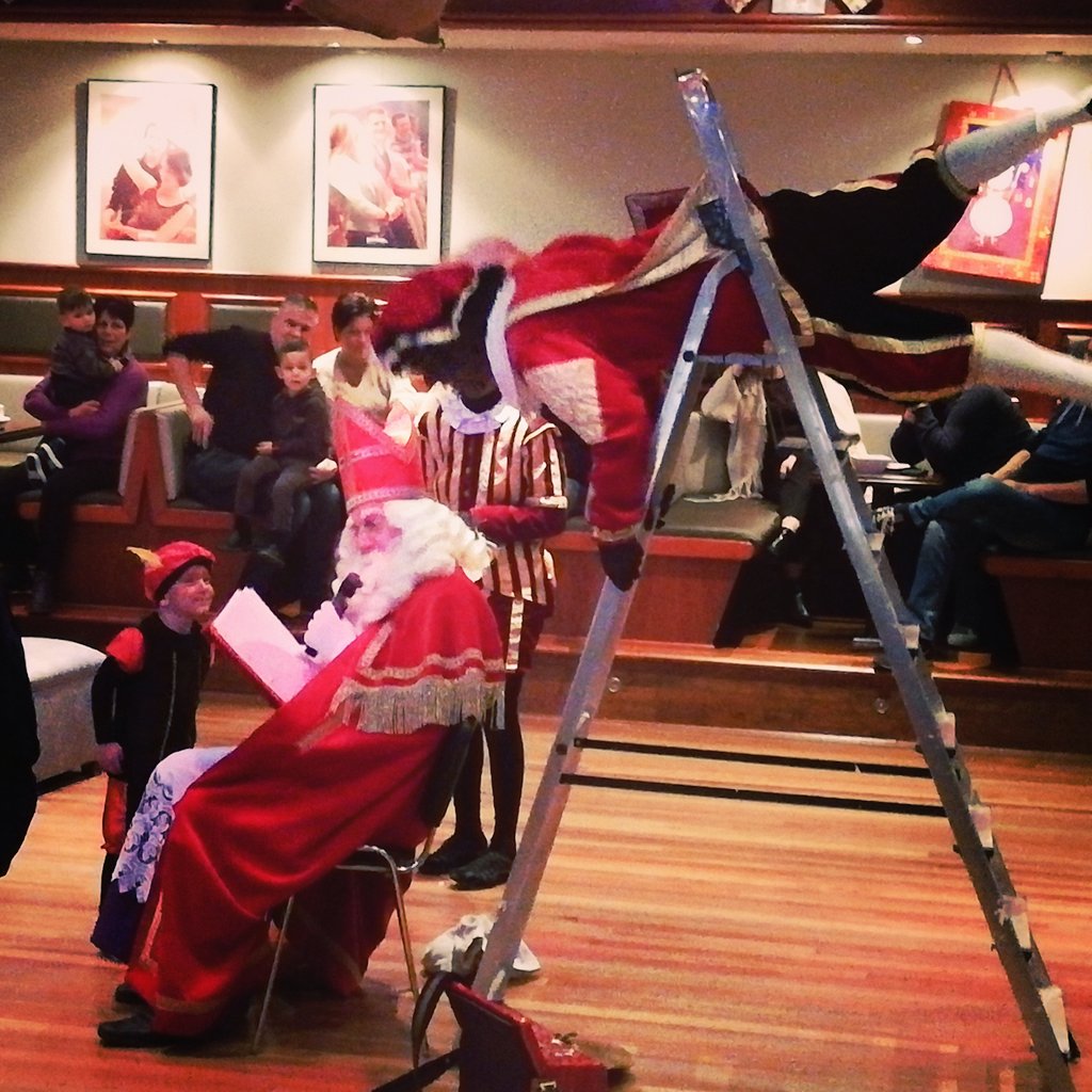 Heerlijk jaarlijks feestje weer! Piet trapt hem af...😂
Mooi personeels sinterklaas feest van een groot Deventer bedrijf.
#feestenvierjebijeppink #sinterklaas #deventer