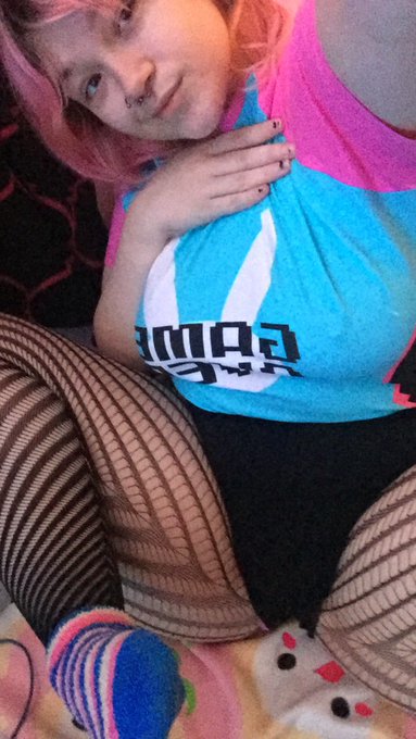 💘 feelin very cute 💘 https://t.co/umuhbPIj7f