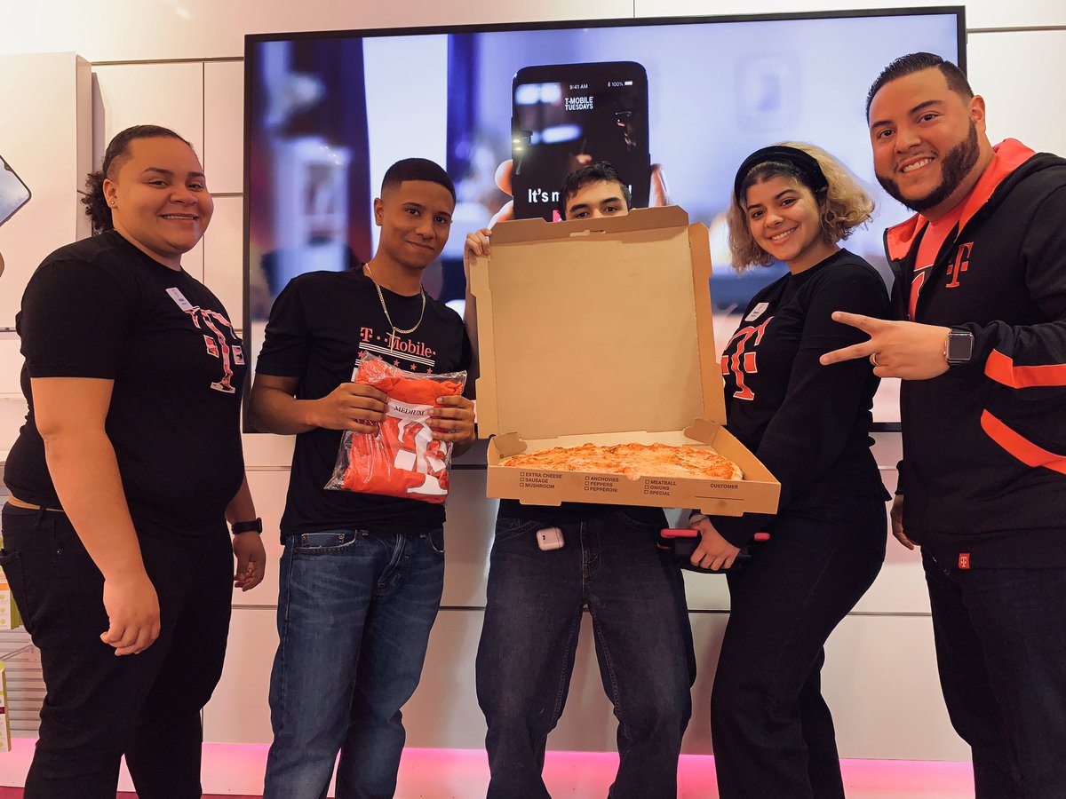 It’s simple. Prepare for the weekend, execute the weekend, get rewarded! Solid day yesterday team Stony Point! #tmobile #pcc #nerules #lunchserved #magentagear @joegiannone1018 @Funch11