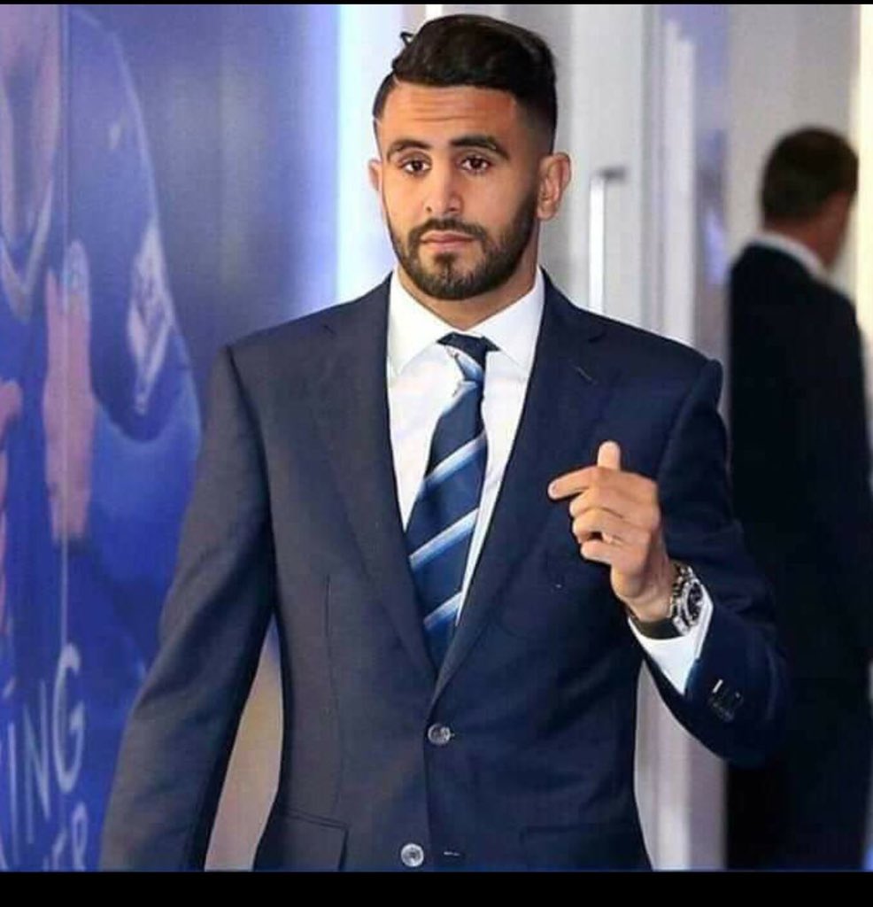 s3doon2022's tweet photo. رياض محرز فخر العرب بلا صلاح بلاهم.! https://t.co/1ulDjRe8V0