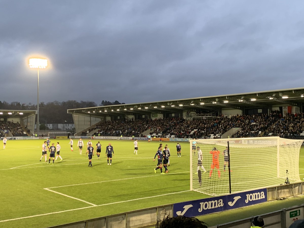 daviebrown1978's tweet image. Something a bit different. At the St Mirren vs Ross County fitba’ with @DrJohnMacUoG and @iain_neill85 . Saints won 2-1. Standard was honking! 😂 #fitba #football #footballfootballfootball #stmirren #rosscounty #honking
