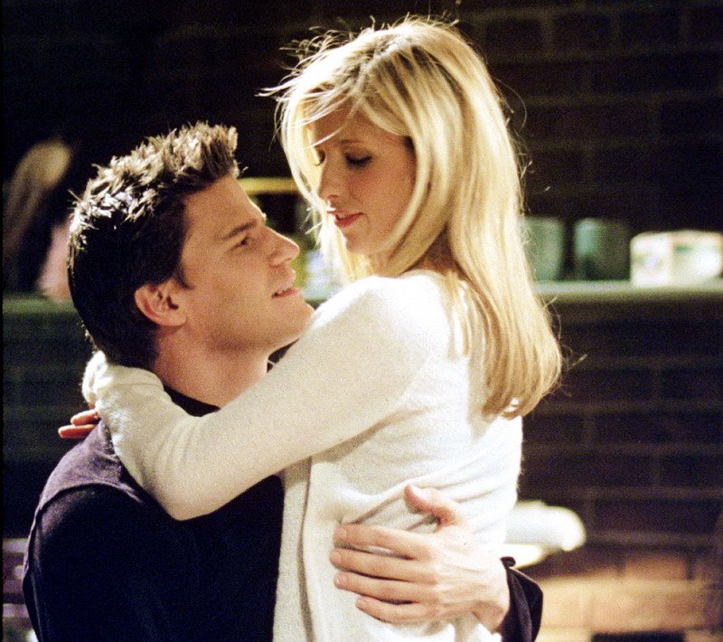 7lovelyangel's tweet photo. 20 years ago, they kissed in daylight &amp; broke the kitchen table.
20 years ago, she felt his heartbeat &amp; they lived what they wanted the most. 
20 years ago, #Bangel love was overwhelming &amp; heartbreaking &amp; surpassed everything. 
We will never forget. ❤️ #Buffy #Angel #IWRY https://t.co/9rve5J6eYo
