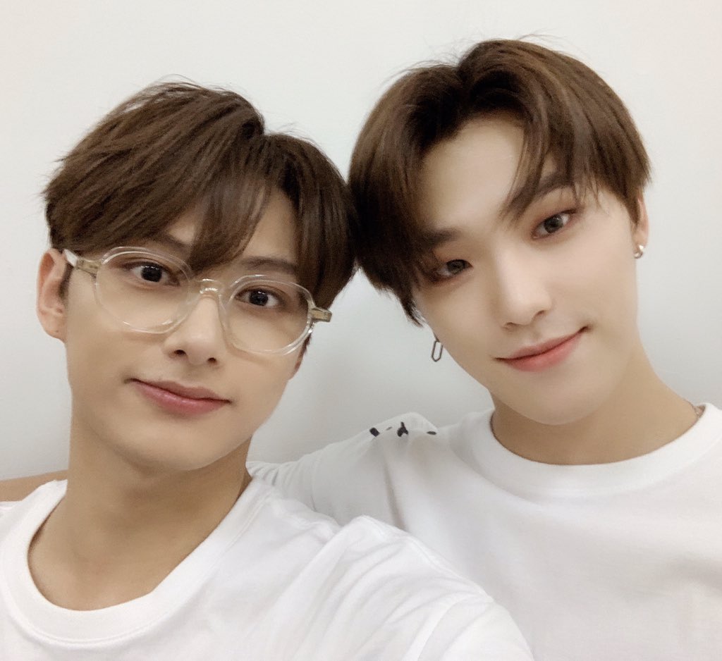 junhui17_lemon's tweet photo. わぁぁぁぁぁ
推しと推しやん???
無理やん???
とりま死んでくる( *˙ω˙*)و ｸﾞｯ! https://t.co/pScLFK590a