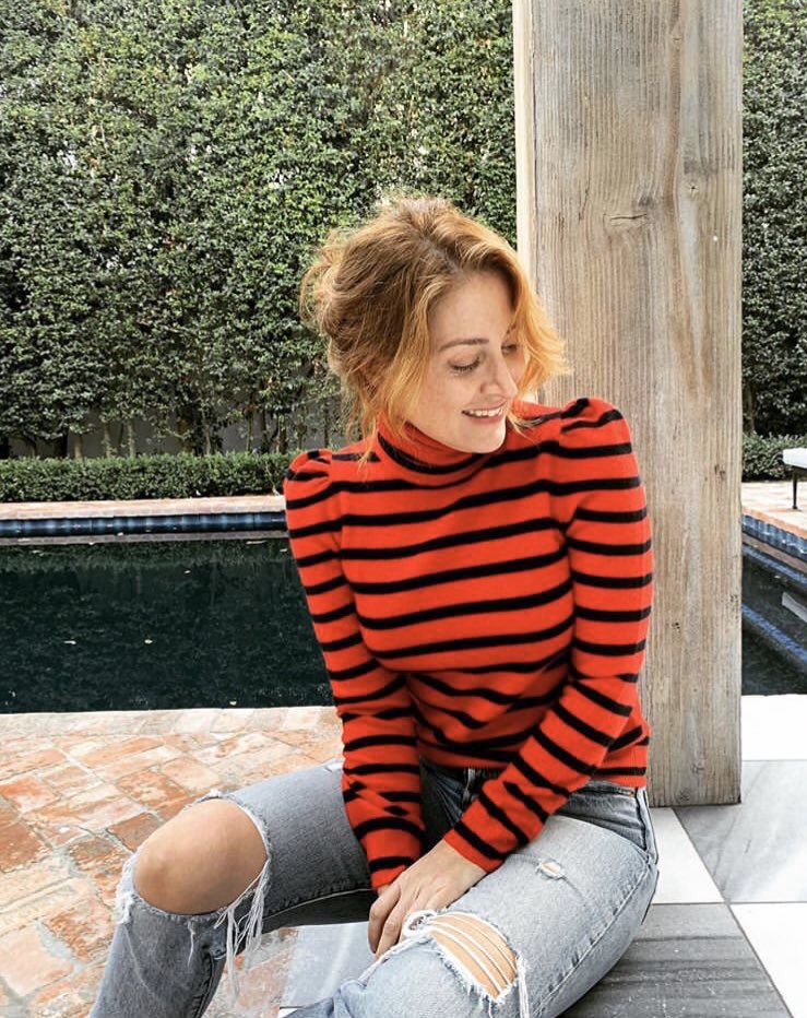 TeamSasha's tweet photo. Such a Beautiful new pic from Sasha’s Instagram❤️🥰 and stripes! https://t.co/dIFS5XsYfK