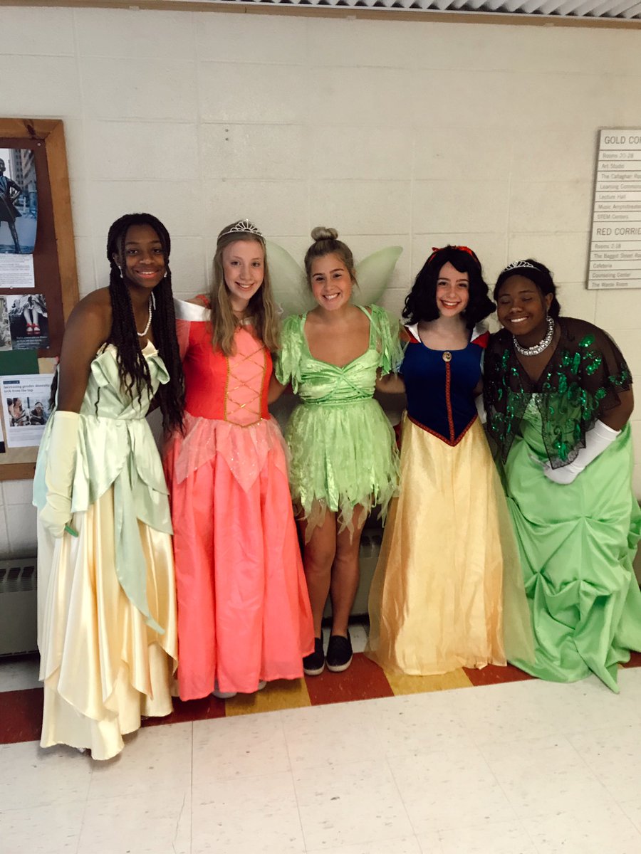 GMAHighSchool's tweet image. This morning Gwynedd’s Mercy Effect hosted the Bibbiti Bobbidi Breakfast! The kids enjoyed a fun filled breakfast with the princesses, arts and crafts, and even a princess hair salon! Did you have a prince or princess in attendance? Tag Gwynedd in your photos! #mercyeffect