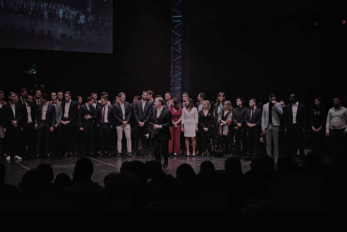 Merci à vous nouveaux ingénieurs ⁦<a href="/INSAToulouse/">INSA Toulouse</a>⁩ car vous rendez notre mission de formation passionnante et enthousiasmante ! #ingénieur 🎊🎉👏