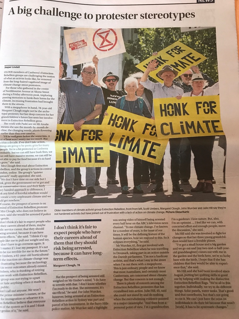 Aitch_El's tweet image. How good are old #XRebellionAus activists!
👏🏾❤️❤️👏🏾
#XRACT #XRCanberra