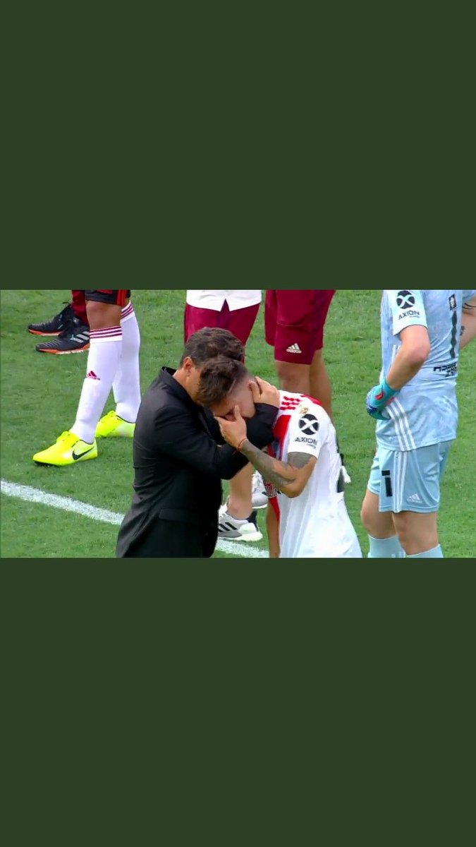 En las buenas siempre y en las malas mucho mas🐓