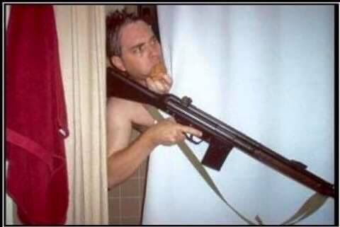 OptimusYouss's tweet photo. Quand ton tel son et ta femme veut decrocher. 😅😂 https://t.co/mztLR1wvLi