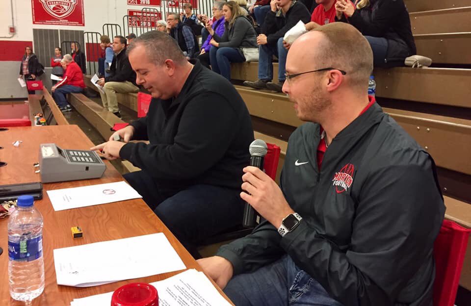 RLins12's tweet photo. Had a good time on the PA mic for @Potter_Pride709 Cherry and Gray Winter Kickoff last night. Looking forward to getting on the @MortonPotterTV mic this winter to call some @LadyPottersHoop & @mortonpottersbb basketball games. https://t.co/Zueq8xwdoM