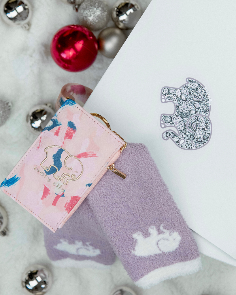shopivoryella's tweet photo. ๐1 Surprise Box = Gifts for up to 10 people!
https://t.co/OpnjhA44SK
#ivoryella #IEforME #GiveBigger #surpriseboxes https://t.co/148owaxyOm