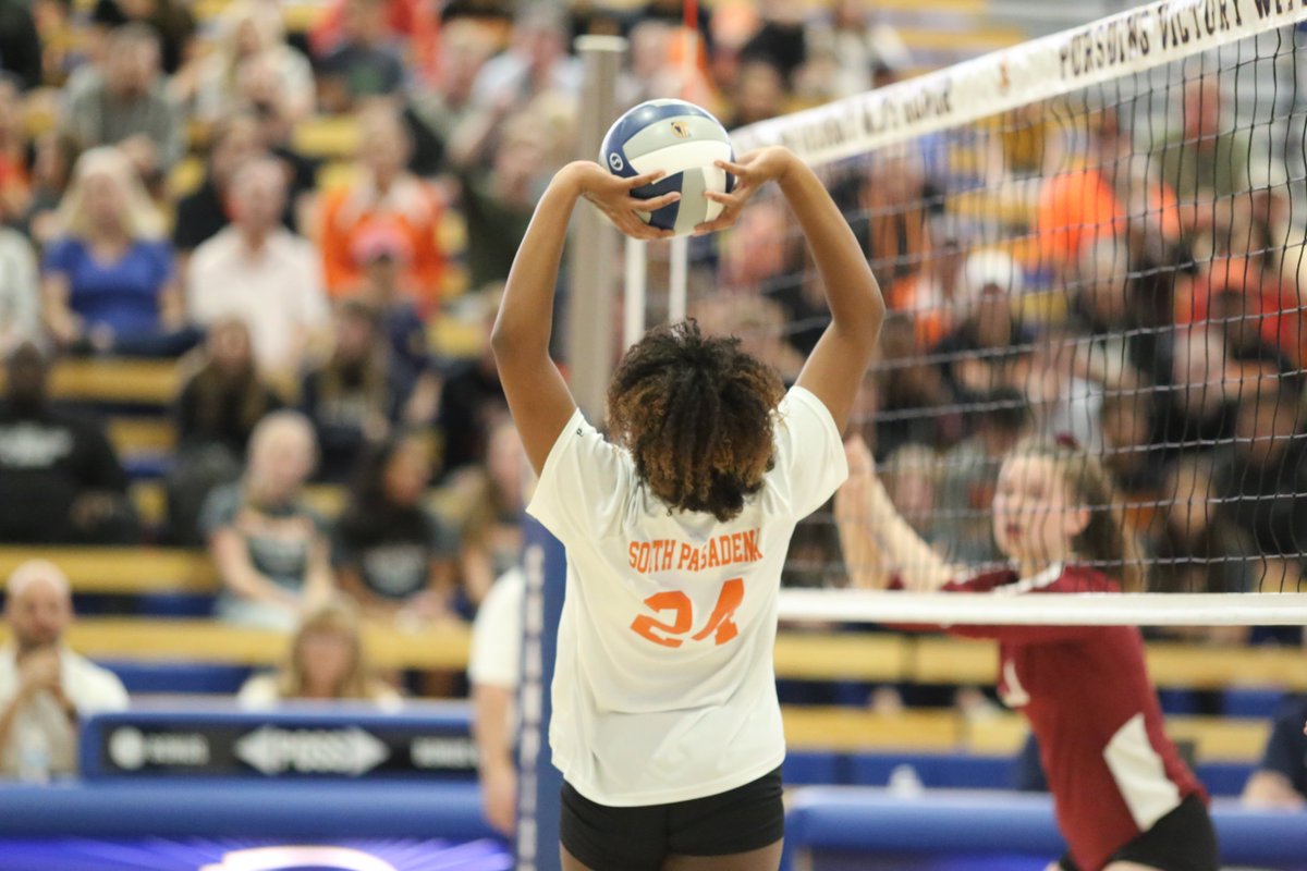 CIFState's tweet photo. 2019 CIF State Girls Volleyball Championship Update π
Division III | End of Set 3
South Pasadena 25, Lowell 23
#CIFVBALL2019 | #CIFState https://t.co/MS8WpbOcwl