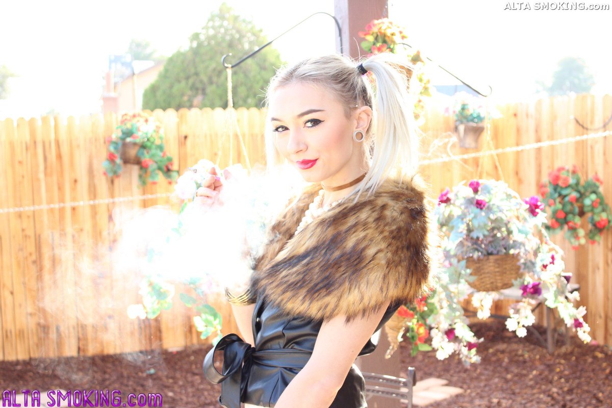 altasmoking's tweet image. OMFG! Another new ALTA Debut! Any guesses who this new Hottie is?? #smokingfetish