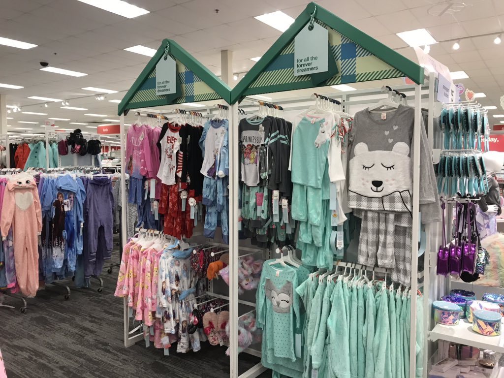 AcaTargetCam's tweet photo. Is the cold keeping you up? Well @Target wants to keep the dreamers forever dreaming through the night, so come on in and see what sleepwear we have for your family! #staywarm #HolidaysBeginHere #T2016 @Julie_Target @TgtTJ2016 https://t.co/spByFTE9wu