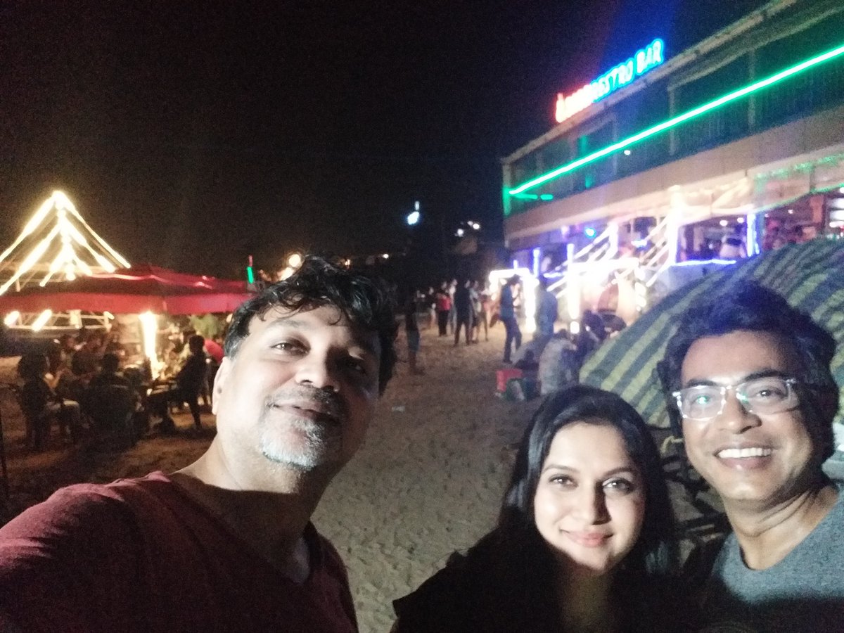 srijitspeaketh's tweet photo. And now after Indian Panorama, it is party time in Goa! #BagaBeach #ItsBetterInGoa #CinderellaHour https://t.co/x01NWtu6gR