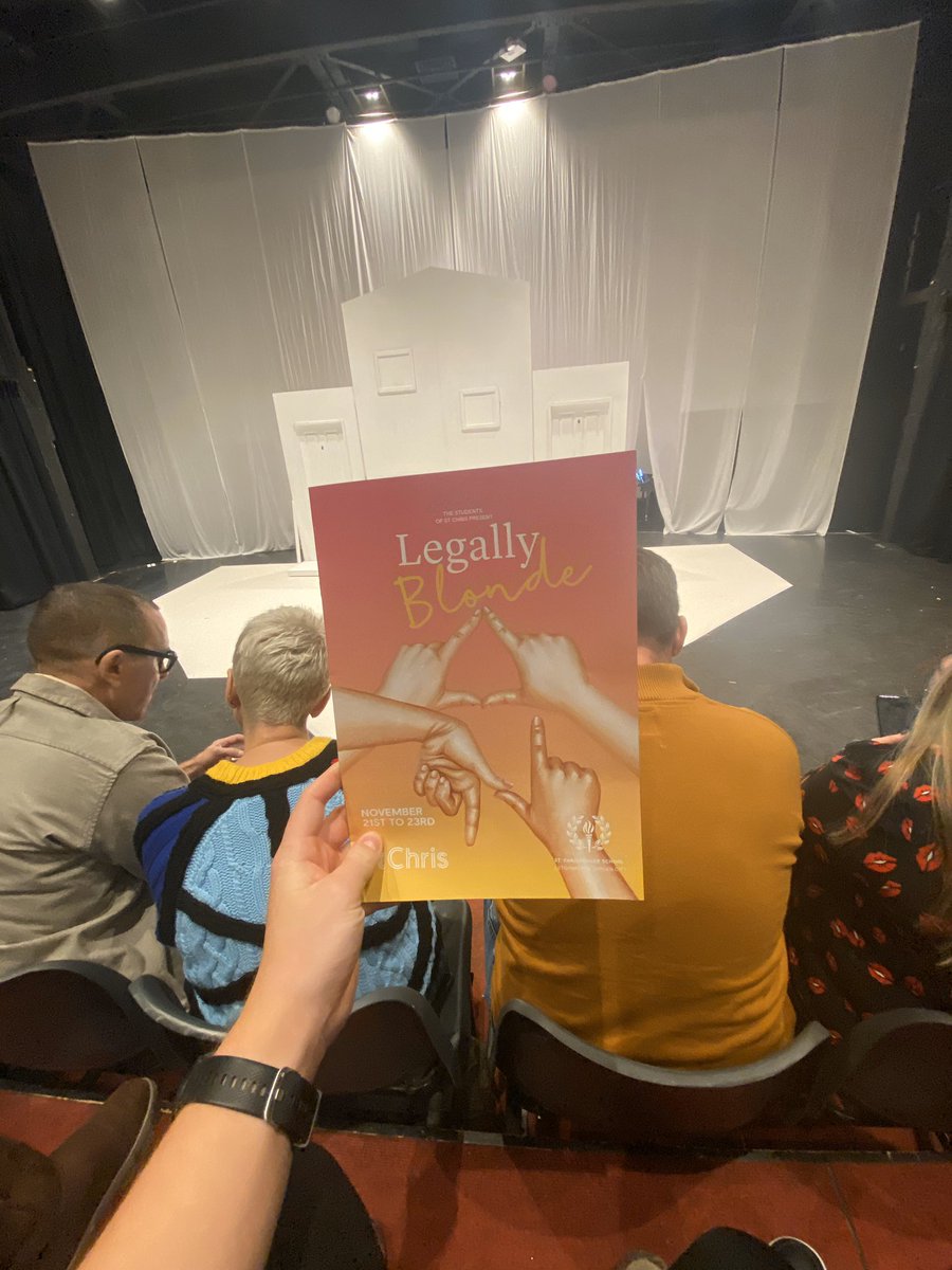 StChrisHGHB's tweet photo. We both very much enjoyed legally blonde this afternoon! Well done to everyone in it you were all amazing! 😁 https://t.co/UkUt1IJx4e