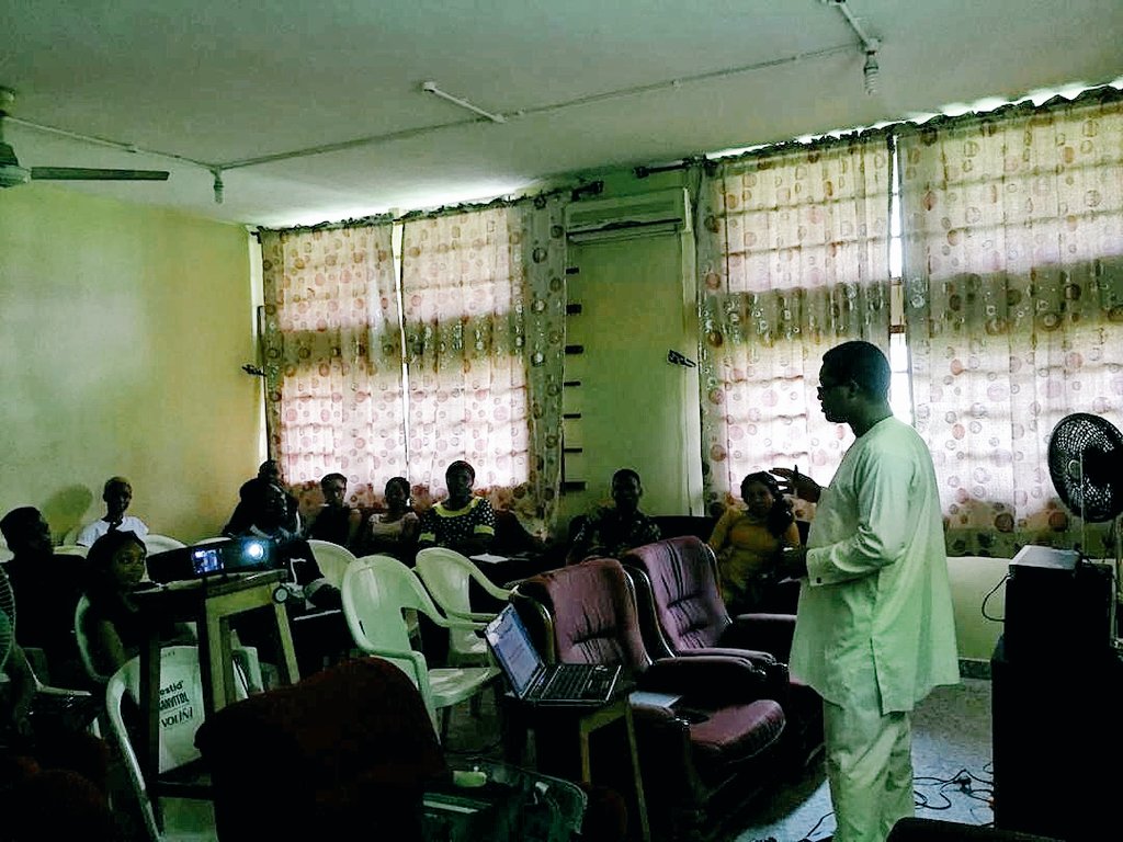 Psnypgcrossriv1's tweet photo. WEEK ONE. 
CAREER AND MENTORSHIP PROGRAM, 
Powered by Pharmacists Council on Nigeria and Advantage Health Africa.
Featuring:
 seminar: Employability Skills
Interactive session :
on choosing a career in: 
Hospital and Public Health Pharmacy practise.

Join us again, Next week... https://t.co/jOUr5xBkAX