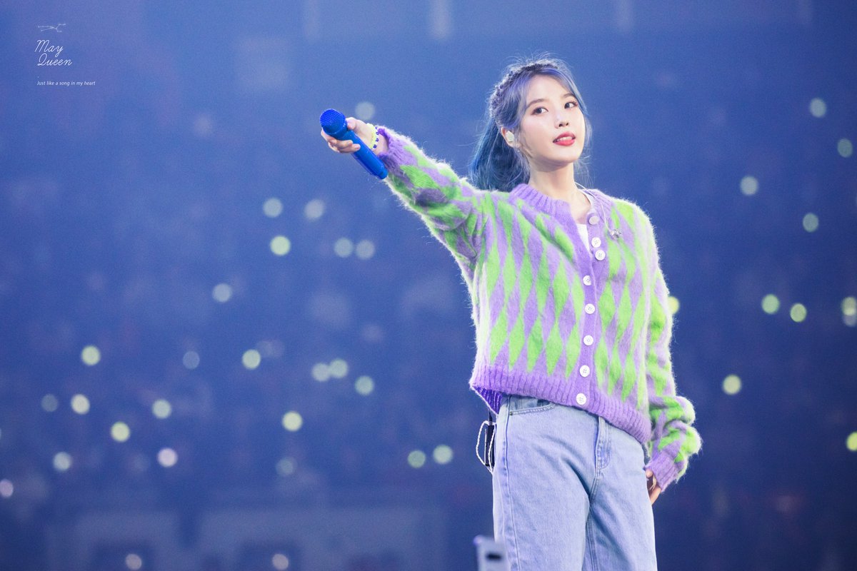 191123
#아이유 #IU 
<Love, poem> 서울 토요콘서트 앵앵콜

???: 이것은 공연이 아니다.

그저 예술...