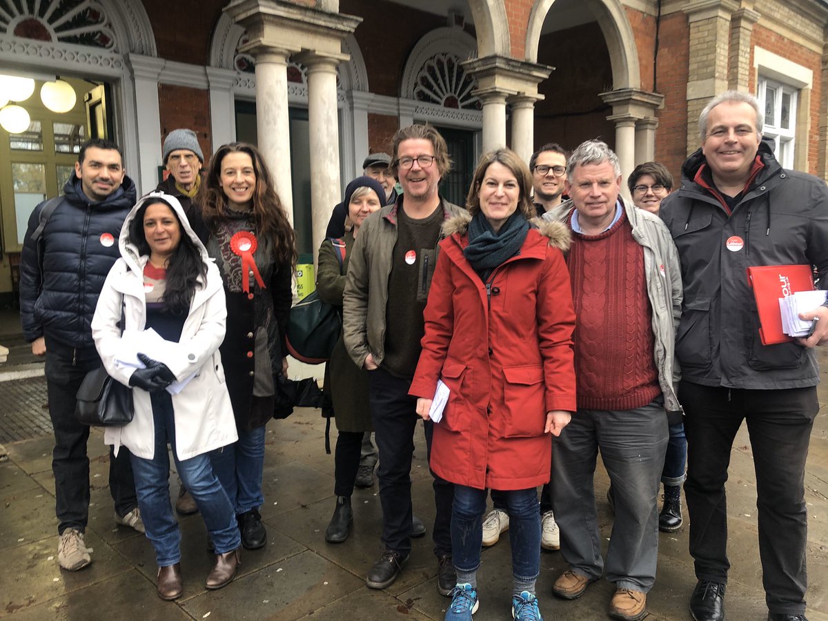 helenhayes_'s tweet photo. Thanks to the fabulous team of Dulwich &amp; West Norwood Labour members who came to speak with residents in Dulwich Village this afternoon #labourdoorstep #LabourRemain #ForTheMany #RealChange https://t.co/Qn7TuoaSPJ