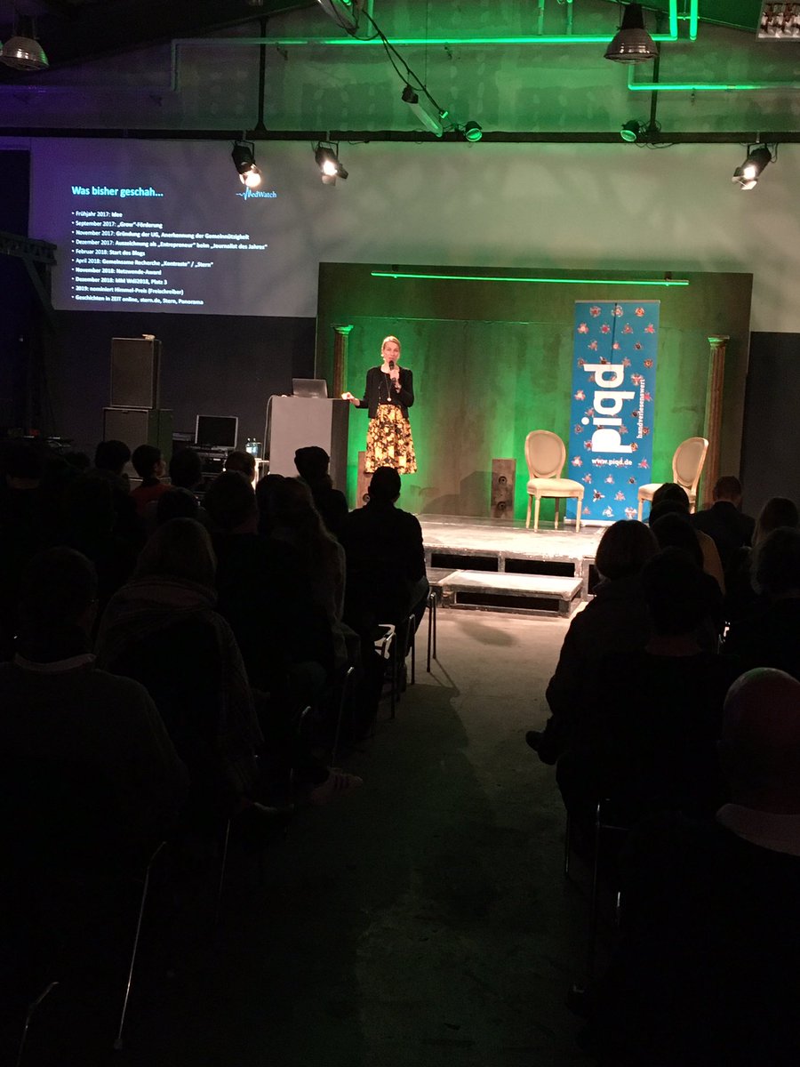 piqd_de's tweet photo. Was bisher geschah..: @nicolakuhrt stellt die Idee hinter @medwatch_de und einige Recherchen vor. #piqdSalon #VIS19 #Vocer https://t.co/zfoUarVQnK