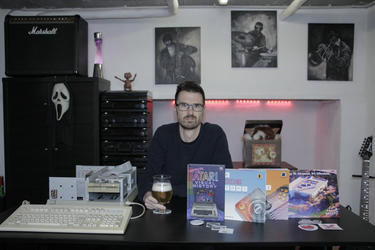 AtariLegend's tweet photo. Been doing some reading ;-) More new content coming soon. And a big thanks for the support and all the lovely comments on the last video! #Atari #AtariST #WeLoveAtari #AtariVisualHistory #AtariPC4
https://t.co/gr381vfP3l https://t.co/mC7YVslD9e