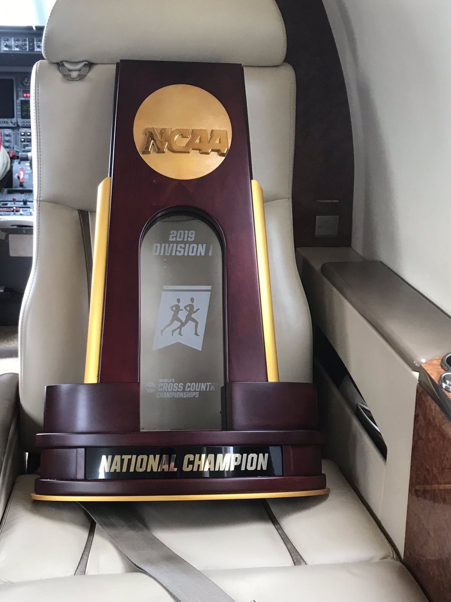 HunterYurachek's tweet photo. I have the honor of bringing some precious cargo back to The Hill. #WinAsOneRazorback #HogYeah https://t.co/F2YucgMlg6
