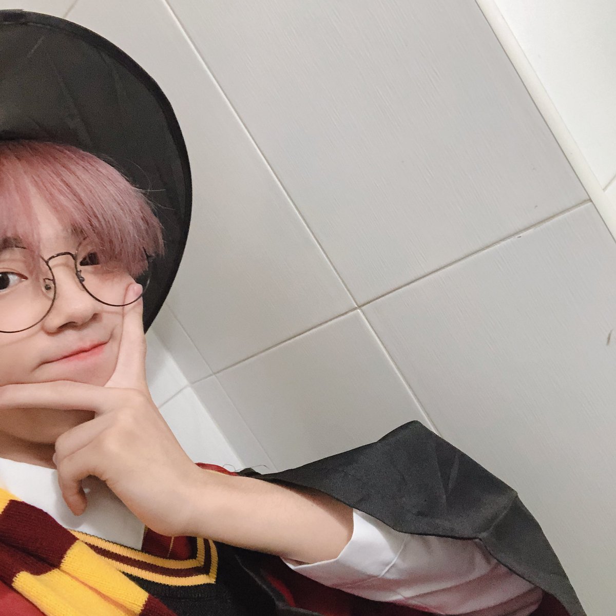 TRCNG_official's tweet photo. #TRCNG #Kangmin 보고싶어요 챔피언 https://t.co/DuhgMmfxSX