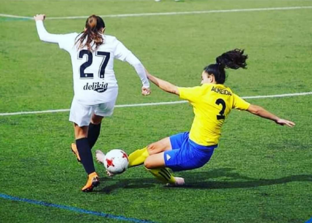 📝 IX FICHAJE 2019/20 #UDÁguilasFemenino 💙🦅

YAIZA BASTIDA

+Seguridad para nuestra defensa✨⚔️ 💪🏼

⚽️ Procedencia: CD Monte de Cantabria.

¡BIENVENIDA YAIZA!

MUY FELICES de q formes parte de nuestra familia!
#LaUniónEsLaClave💙

#IlusiónyGarra
#UDAguilasFemenino #affsports