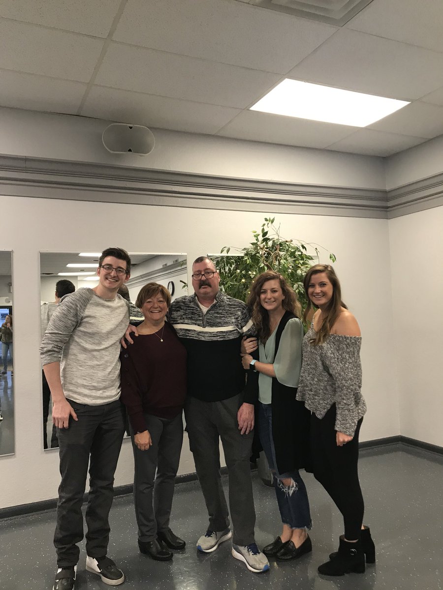 HarrisonRingel's tweet photo. Congrats to my beautiful sister for officially getting the keys to her new home today! Love you @v_scaia can’t wait to come see it. https://t.co/FpN4e9D7fg