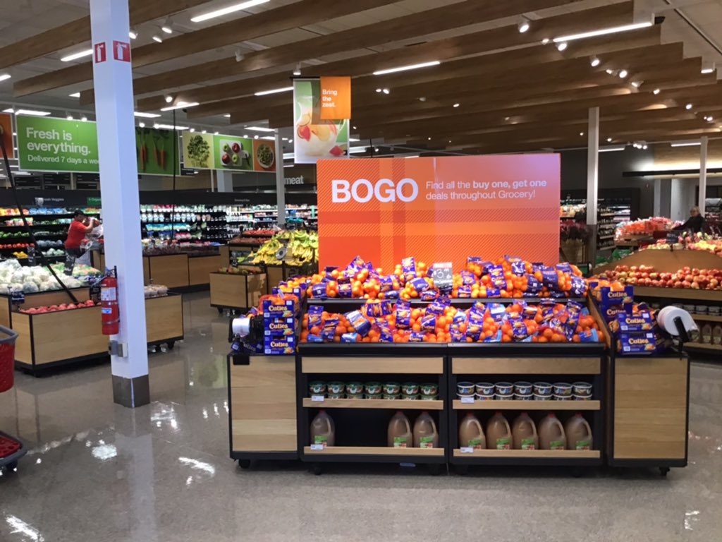 2106 Fitchburg is ready and rocking Thanksgiving grocery!! Go Bogo!! ContrucciJoe, CrawfordSteve!