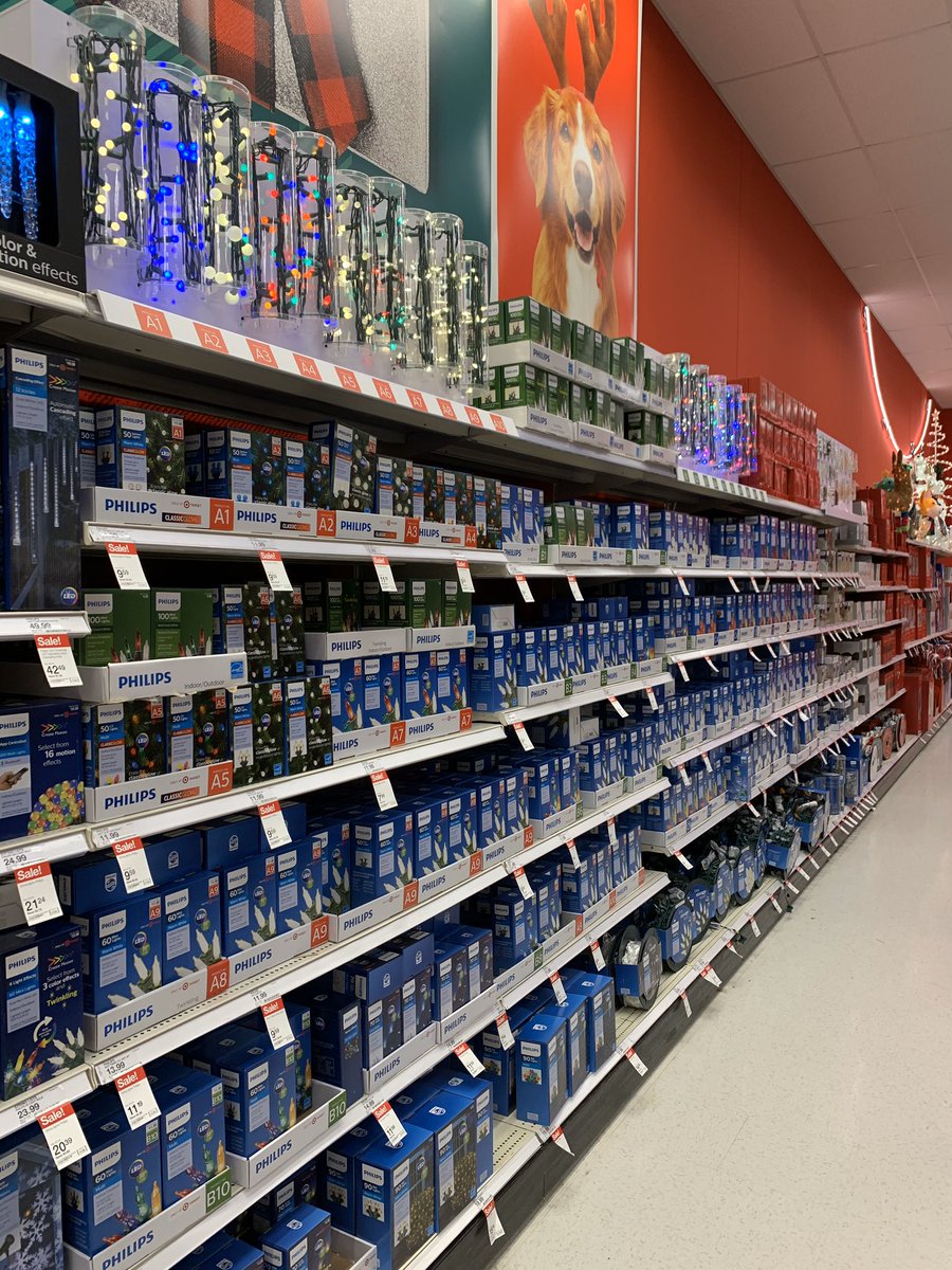 rit765's tweet image. Our DBOs are confident in their efforts that are guests will have what they are looking when they come to T2113. Great work ladies!!! @jamaal_edwards @Summer_K_W @targeterik19 #SantasArrivedIn195