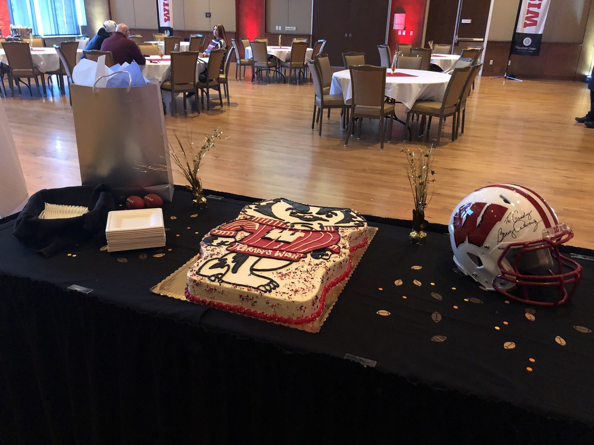 Brittney_TV's tweet photo. MAKE-A-WISH: A 10-year-old boy who is critically-ill is having his wish granted. His wish was to see a Badger game, so Make a Wish Foundation made it happen. Head over to Union South at Camp Randall for the full story. #NBC15 #BadgerBash https://t.co/dRmvl96WTG