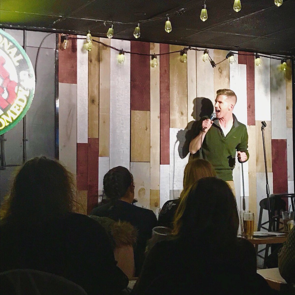 ifyouseekjesse's tweet photo. Another day, another stage! 🤩 
I must be nearing my 10,000 hours at this point, no? 😉 
#BARRHAVEN! Come see me at The @JollyTaxpayer tonight at 9:30. I’m hosting the @YukYuksOttawa #comedy show for headliner @scottythecomic! 🤣🍻 
📸 @KathyLynnSmart https://t.co/PyBUbBaUho