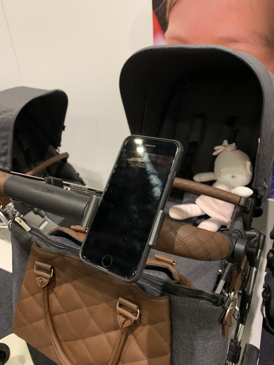 No need to get lost on google maps anymore. Clip and go 😍😍 Universal mobile phone holder. For the Modern day mum. #mobile #mobilephone #modernmum #mumonthego #newmum #pregnantmum #thinkbaby #abcdesign #mobilephoneholder #SaturdayMotivation