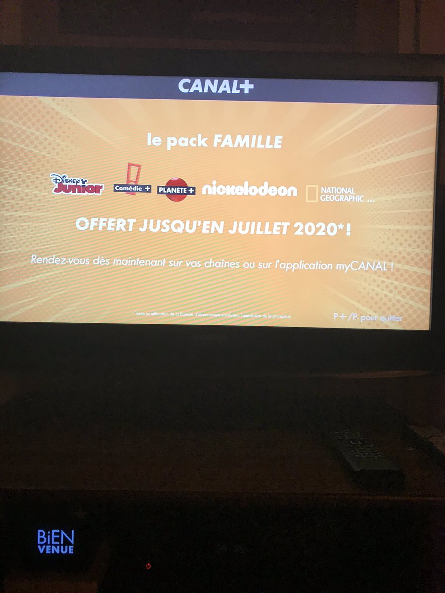 chris79garnier's tweet photo. Merci @canalplus pour ce cadeau de Noël 🎄 avant #Noël 🎄😻 https://t.co/MO0cnR3pU8