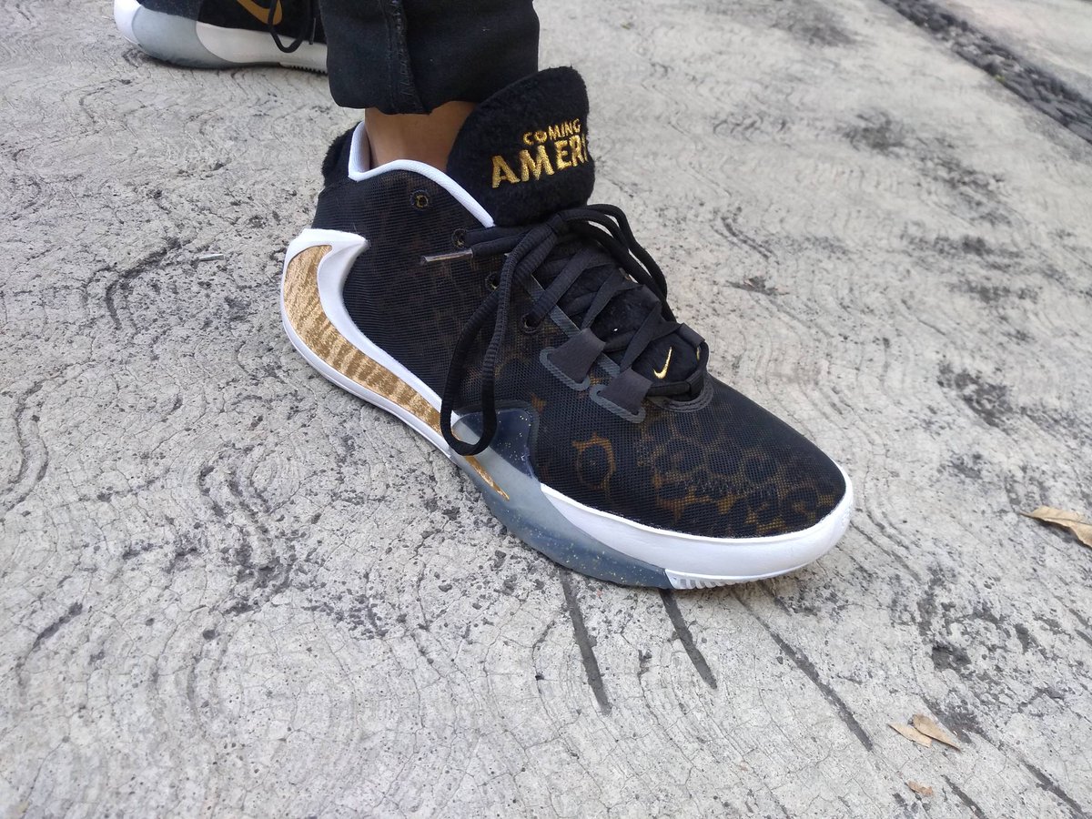 2_locker's tweet photo. Nike Freak 1 Coming to America
#2locker_style #freak1 #nike https://t.co/tRhI56LXMe