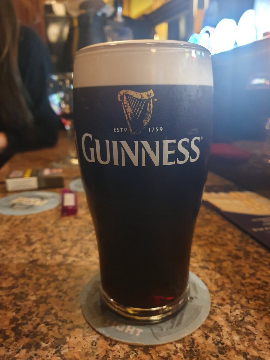 147Deli's tweet image. The swan bar knocking it out of the park with their stout!! 
#horseplay 
#sendingit
🤦‍♂️
