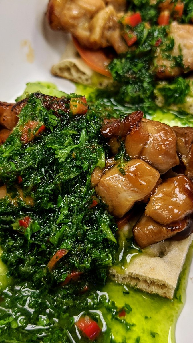 thomasekngston's tweet image. Tasty flat breads and colourful vibrant salads tonight @NorwichSchool @ChartwellsInd went down a treat. #TeamEffort #HealthyEating #lovemyjob #cheflife