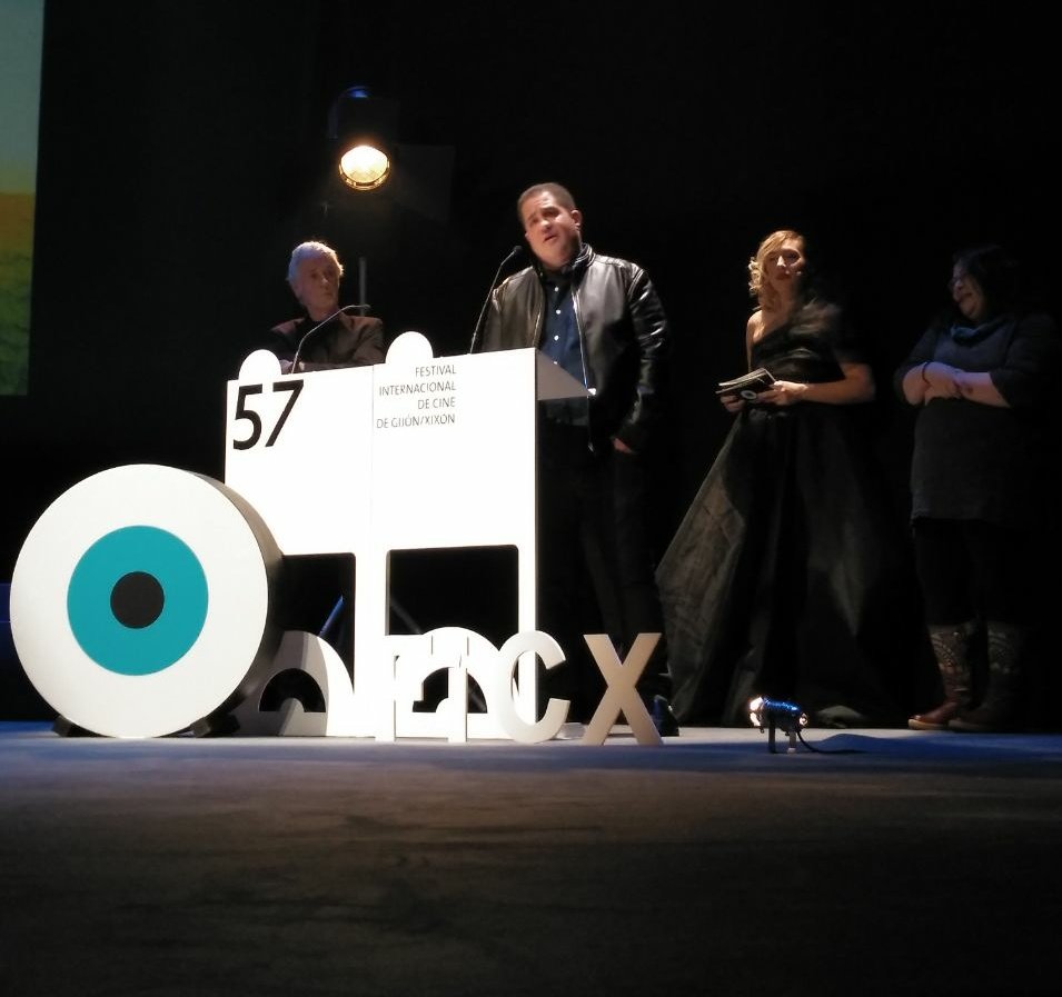 “Swab 2000: Steve Wynn &amp; Australian Blonde, live at Moby Dick Club” de Aure Roces, Mención Especial PREMIU RTPA AL MEYOR LLARGUMETRAXE ASTURIANU. #57FICX <a href="/Gijonfilmfest/">Gijon International Film Festival | FICX</a>