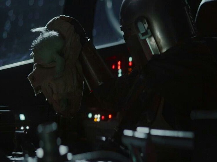 InfernoOnEarth's tweet photo. Como cuando estás cuidando a tu sobrino, se caga y se lo tienes que regresar a su mamá...
#TheMandelorian https://t.co/Yn0Gd9XQPw