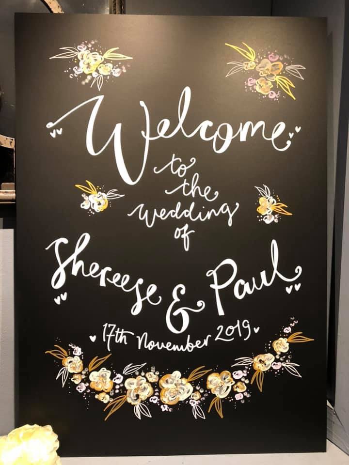 Bespoke Chick Weddings tweet media