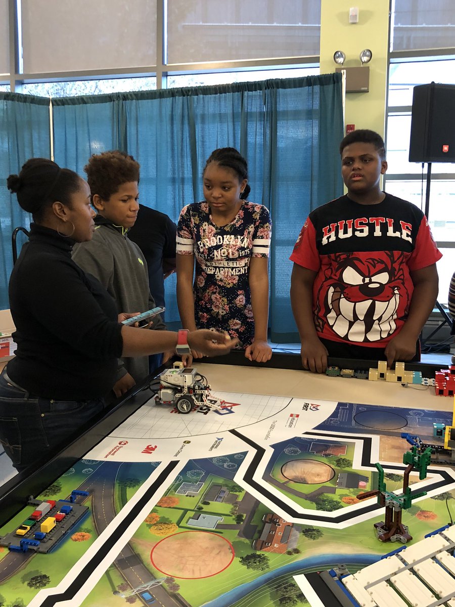 Lsmithbarnett's tweet photo. FIRST LEGO League Scrimmage @TrumanCollege today!! Great practice run team Hughes! Thanks @NSBE for your awesome mentoring &amp; support! #cpsSTEM #RobotRUs https://t.co/si0MVxa1Nv