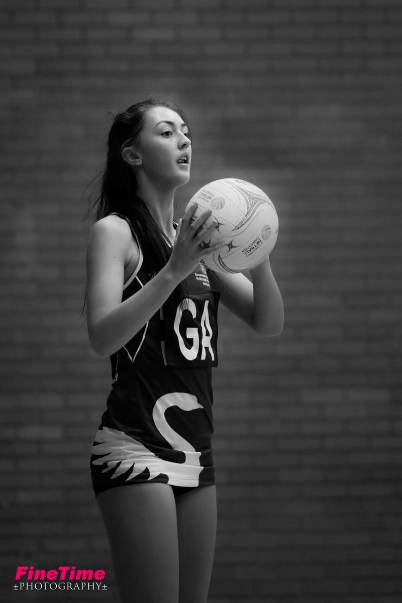 emdavies001's tweet photo. @SwansUniNetball 1s V Cardiff #bucsnetball #Bucs Me and my shooting partner . #goalattack #netball . Thank you for for stunning photos ๐ธ @FineTimePhoto https://t.co/Sr2LHC2xmq