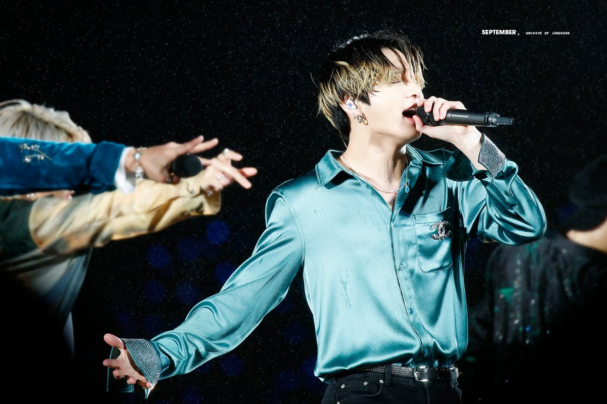 btsxpics tweet picture
