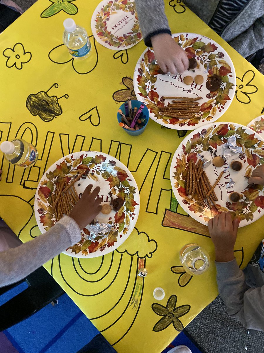 KinderMitchell's tweet photo. Thankful parties were a success! 🧡 https://t.co/7zqCQ230cq