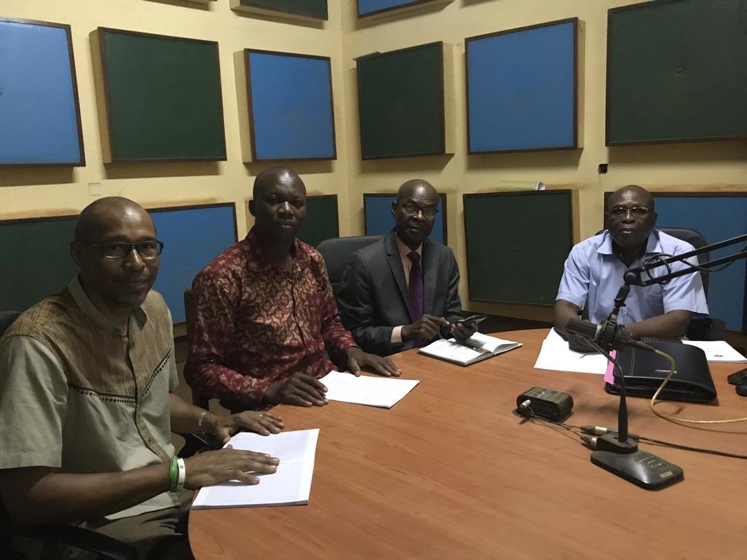 MonteVlad's tweet photo. A Radio Centrafrique, pour le débat « Le grand rendez-vous »  du 23/11 sur le renouvellement du nouveau mandat de la #MINUSCA , aux côtés du président de l’UNADER et du vice-président de l’URCA #Work4Peace https://t.co/X2L7LKYrmk